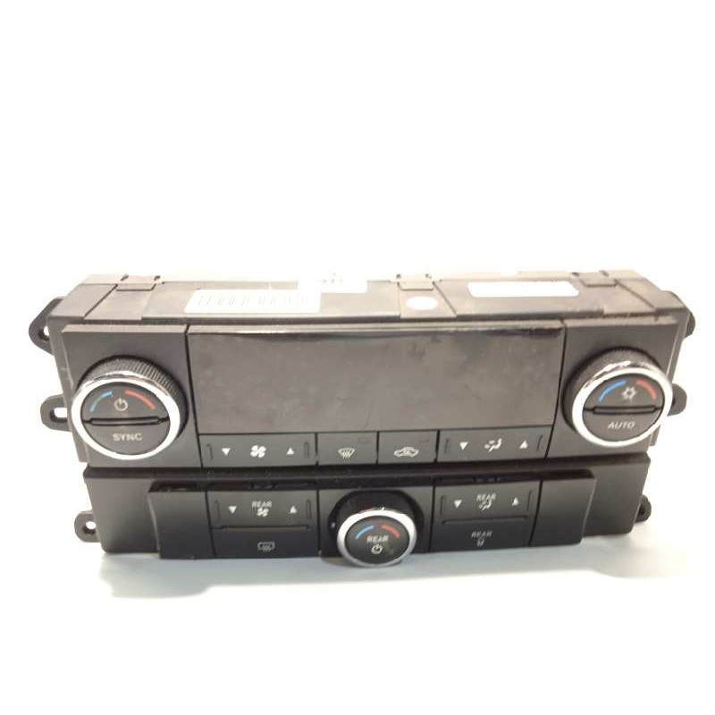 Recambio de mando climatizador para chrysler grand voyager 2.8 crd cat referencia OEM IAM P55111918AB  