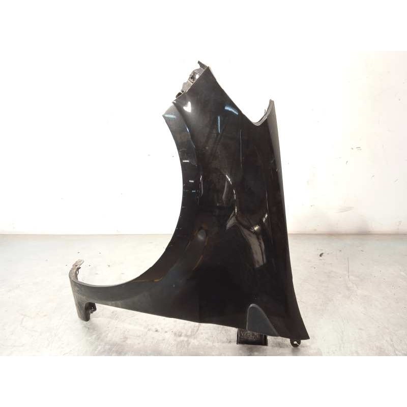 Recambio de aleta delantera izquierda para renault clio iii dynamique referencia OEM IAM 7701476104  