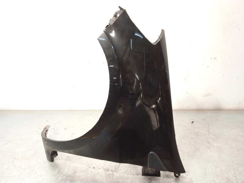 Recambio de aleta delantera izquierda para renault clio iii dynamique referencia OEM IAM 7701476104  