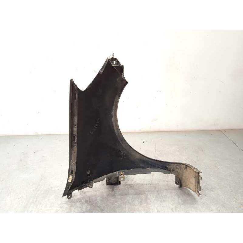 Recambio de aleta delantera izquierda para renault clio iii dynamique referencia OEM IAM 7701476104  