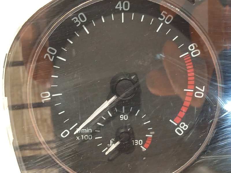 Recambio de cuadro instrumentos para skoda rapid 1.2 tsi referencia OEM IAM 5JA920740A  