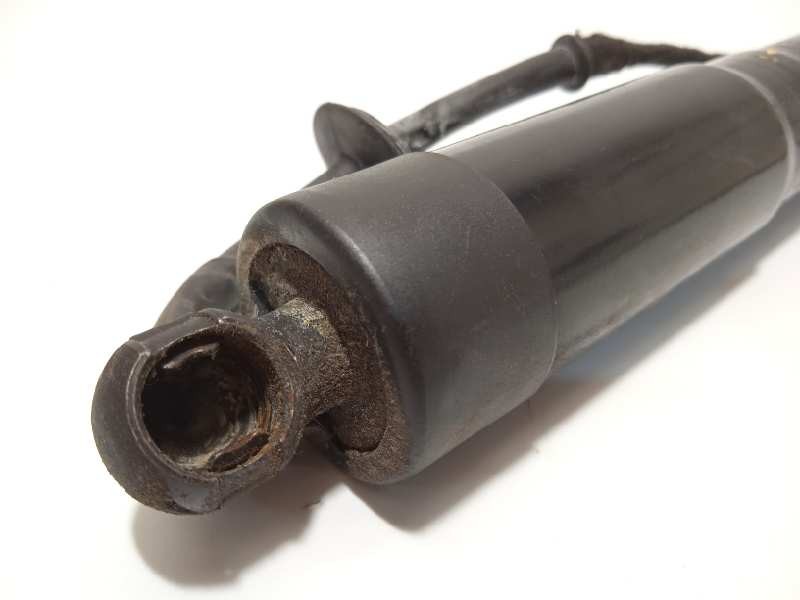 Recambio de amortiguadores maletero / porton para porsche panamera gts referencia OEM IAM 97051257314  