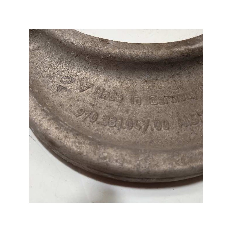 Recambio de brazo suspension superior trasero izquierdo para porsche panamera gts referencia OEM IAM 97033104700  