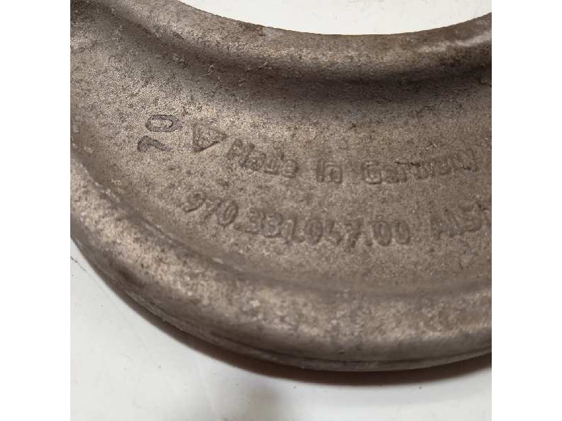 Recambio de brazo suspension superior trasero izquierdo para porsche panamera gts referencia OEM IAM 97033104700  