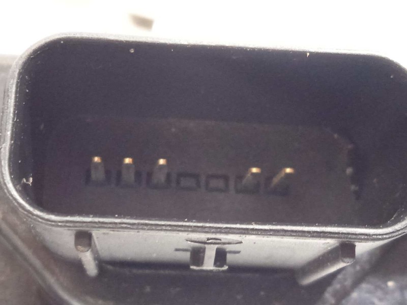 Recambio de cerradura puerta delantera derecha para kia xceed 1.0 tgdi cat referencia OEM IAM 81320J7000  