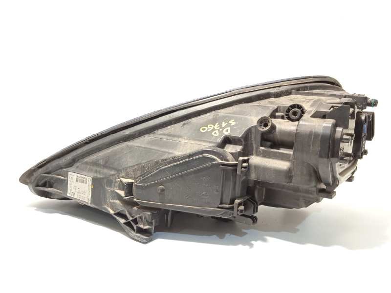 Recambio de faro derecho para porsche panamera gts referencia OEM IAM 97063106654  97063116653