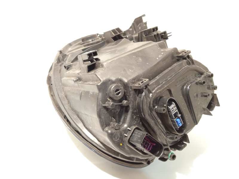 Recambio de faro derecho para porsche panamera gts referencia OEM IAM 97063106654  97063116653