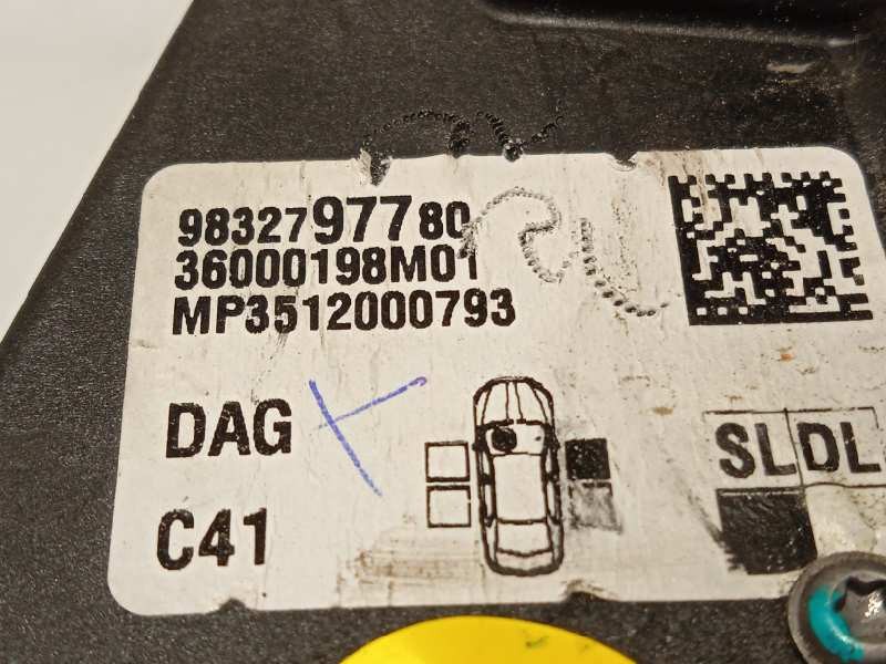 Recambio de cerradura puerta delantera derecha para citroën c4 iii 1.2 referencia OEM IAM 9832797780  