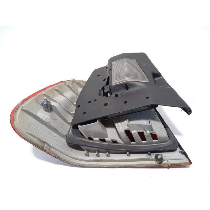 Recambio de piloto trasero derecho para bmw serie 3 berlina (e46) 320d referencia OEM IAM 63218364922  