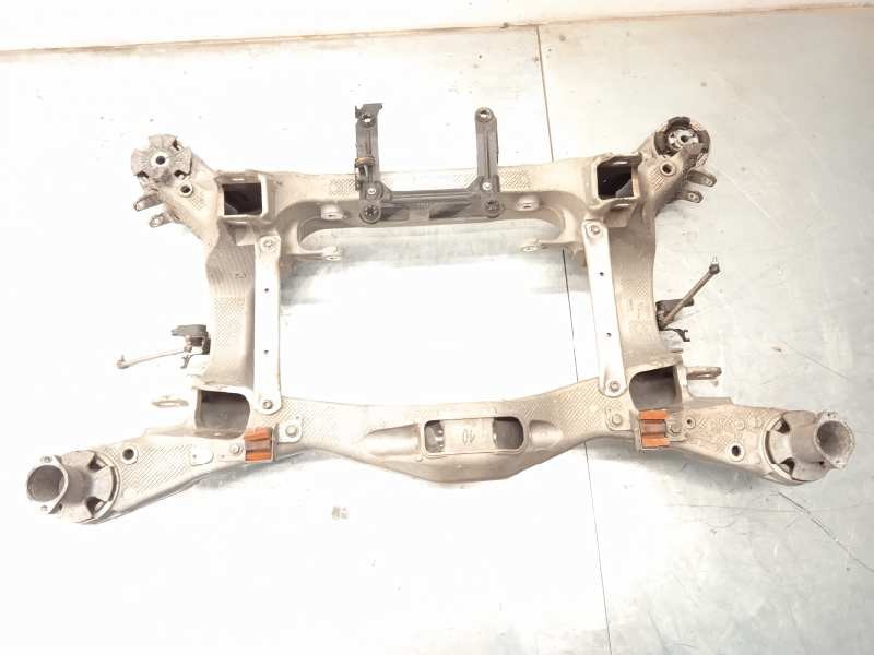 Recambio de puente trasero para porsche panamera gts referencia OEM IAM 97033105133  