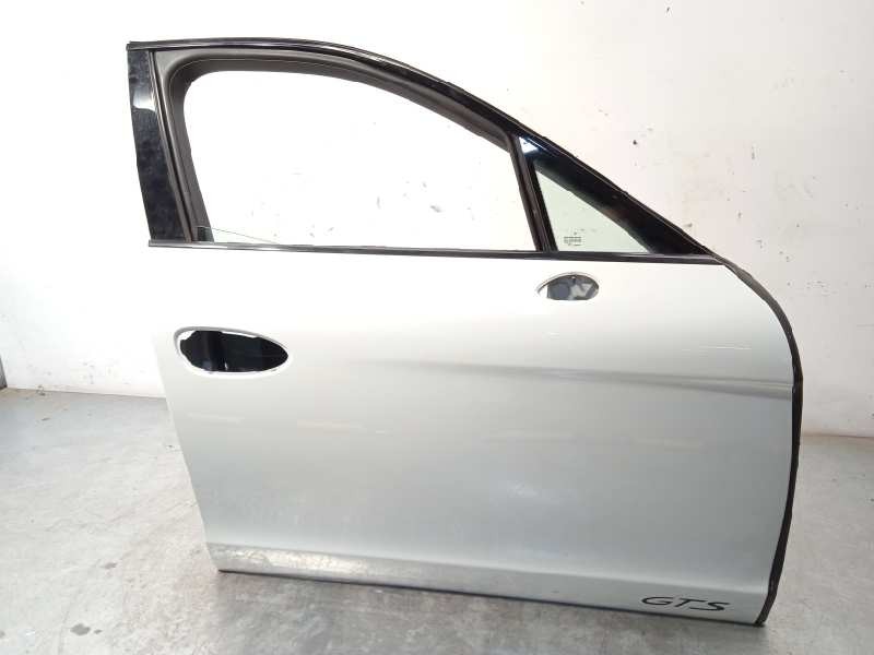 Recambio de puerta delantera derecha para porsche panamera gts referencia OEM IAM 97053101201  97053101201GRV