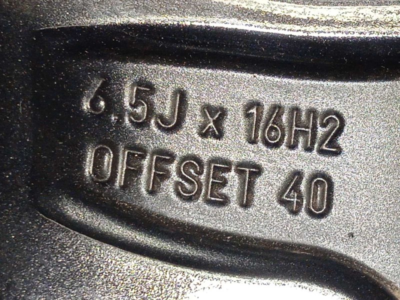 Recambio de llanta para kia xceed 1.0 tgdi cat referencia OEM IAM 52910J7700  