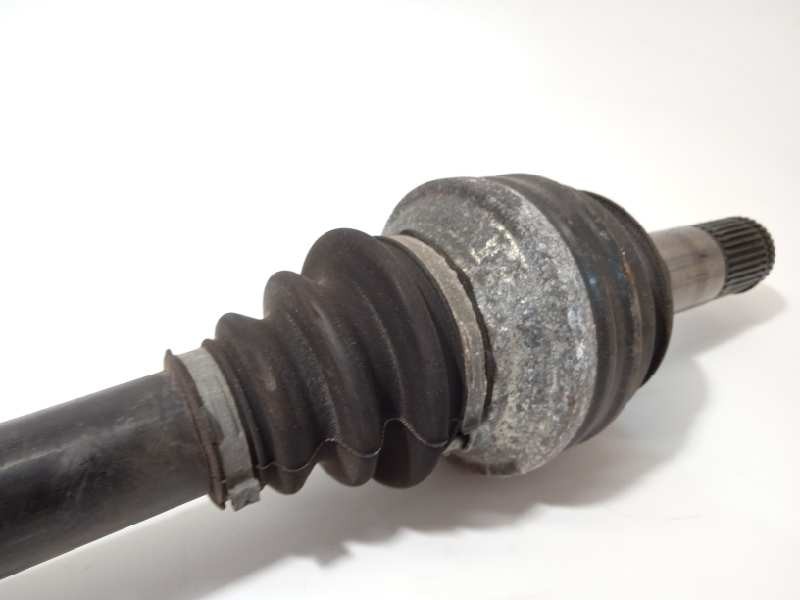 Recambio de transmision trasera derecha para porsche panamera gts referencia OEM IAM 97033202401  