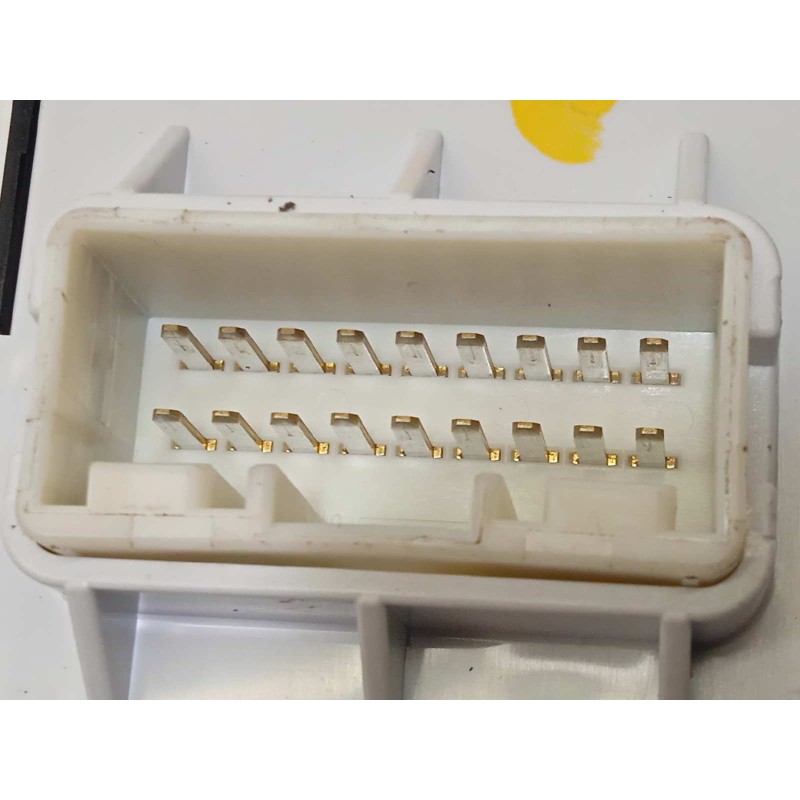 Recambio de mando elevalunas delantero izquierdo para kia xceed 1.0 tgdi cat referencia OEM IAM 93570J7120  93570J7120WK