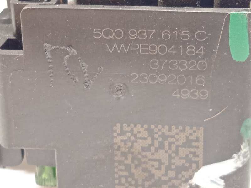 Recambio de caja reles / fusibles para audi a3 (8vk) basic referencia OEM IAM 5Q0937615C  