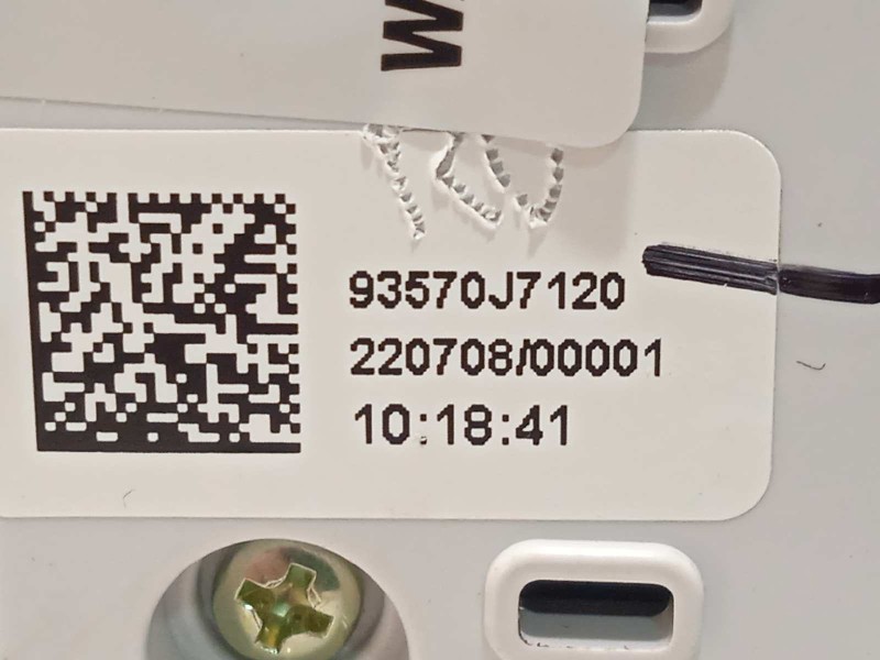 Recambio de mando elevalunas delantero izquierdo para kia xceed 1.0 tgdi cat referencia OEM IAM 93570J7120  93570J7120WK