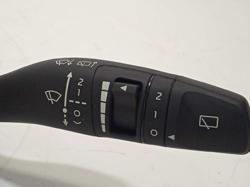 Recambio de mando intermitentes para kia xceed 1.0 tgdi cat referencia OEM IAM 93404J7950  