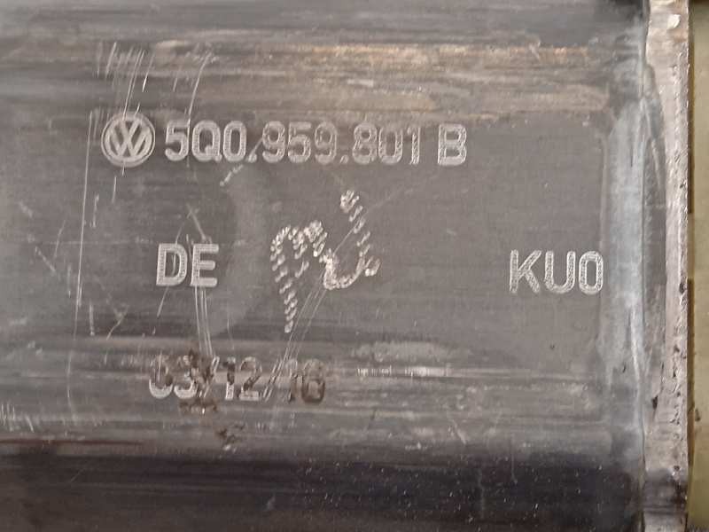 Recambio de elevalunas delantero derecho para audi a3 (8vk) basic referencia OEM IAM 5Q0959801B  0130822717