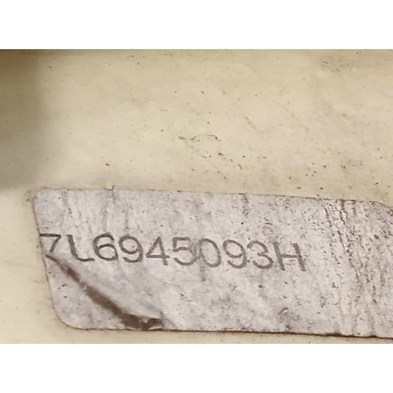 Recambio de piloto trasero izquierdo interior para volkswagen touareg (7la) tdi v10 referencia OEM IAM 7L6945093H  