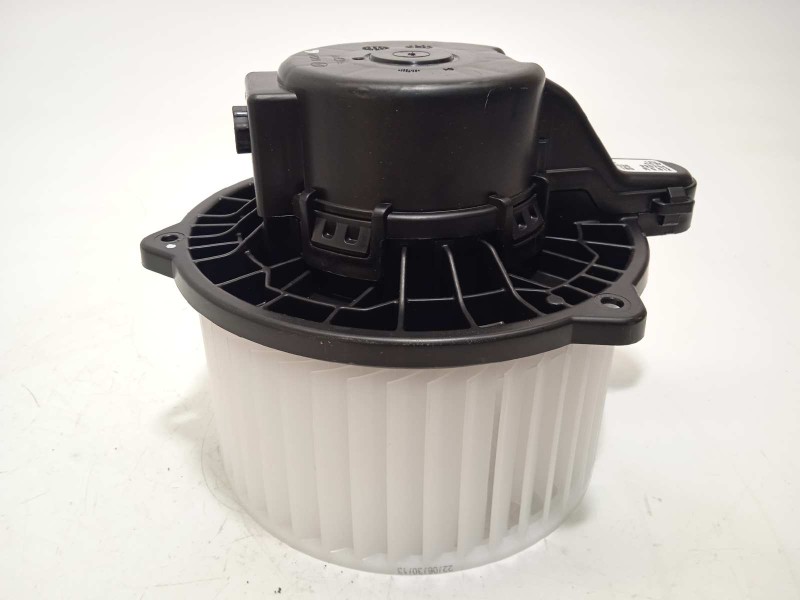 Recambio de motor calefaccion para kia xceed 1.0 tgdi cat referencia OEM IAM EB1D1NXJAA  97113J7000