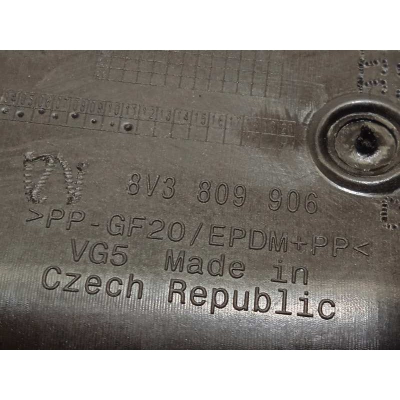 Recambio de tapa exterior combustible para audi a3 (8vk) basic referencia OEM IAM 8V3809907A 8V3809906 8V3809907AGRU