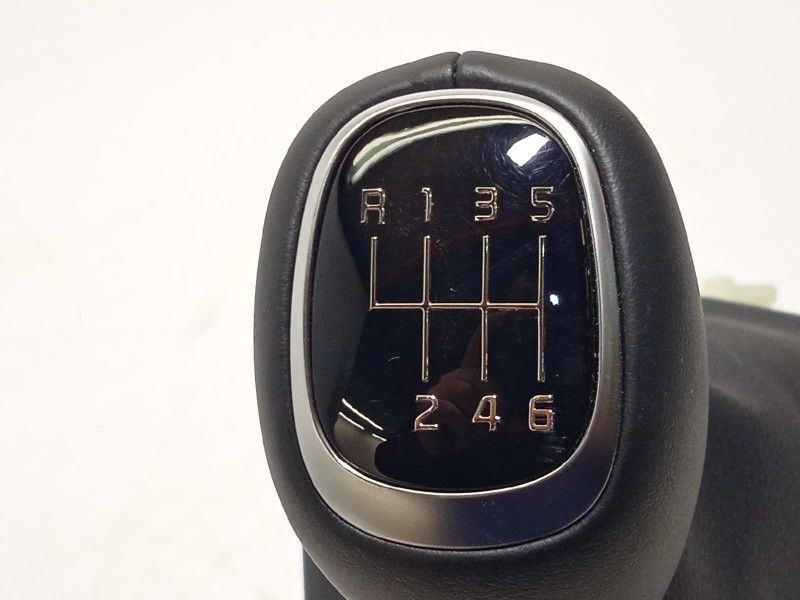 Recambio de palanca cambio para kia xceed 1.0 tgdi cat referencia OEM IAM 43700J7120WK  