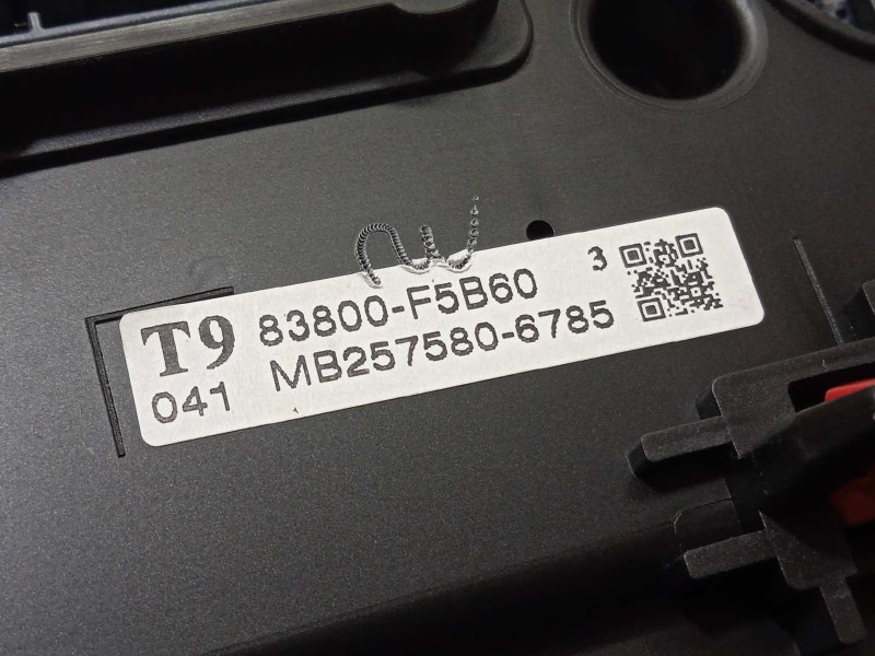 Recambio de cuadro instrumentos para toyota yaris cross 1.5 hybrid (mxpj10l) referencia OEM IAM 83800F5B60  MB2575806785