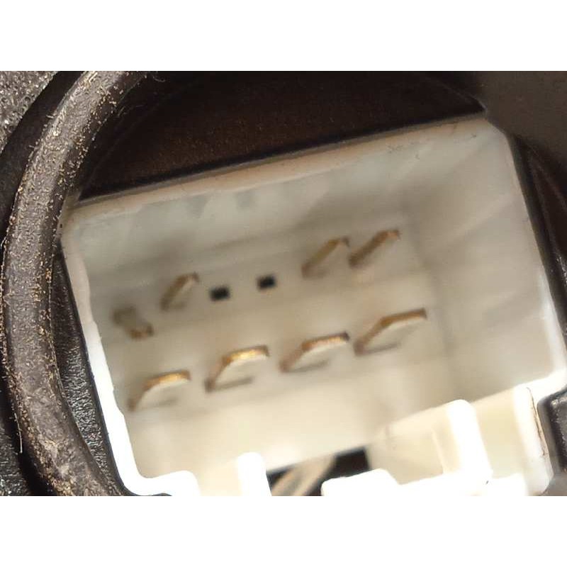 Recambio de cerradura puerta trasera derecha para lexus rx (agl20) 450h referencia OEM IAM 6905048080  