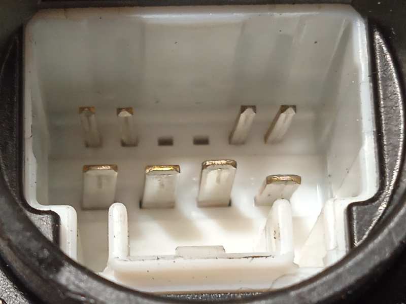 Recambio de cerradura puerta trasera izquierda para lexus rx (agl20) 450h referencia OEM IAM 6906048080  