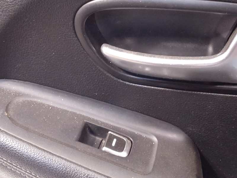 Recambio de puerta trasera derecha para kia carens ( ) basic referencia OEM IAM 77004A4000  