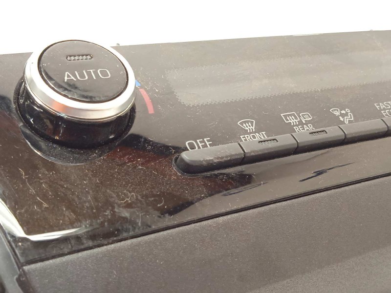 Recambio de mando climatizador para toyota yaris cross 1.5 hybrid (mxpj10l) referencia OEM IAM 559000DC71  
