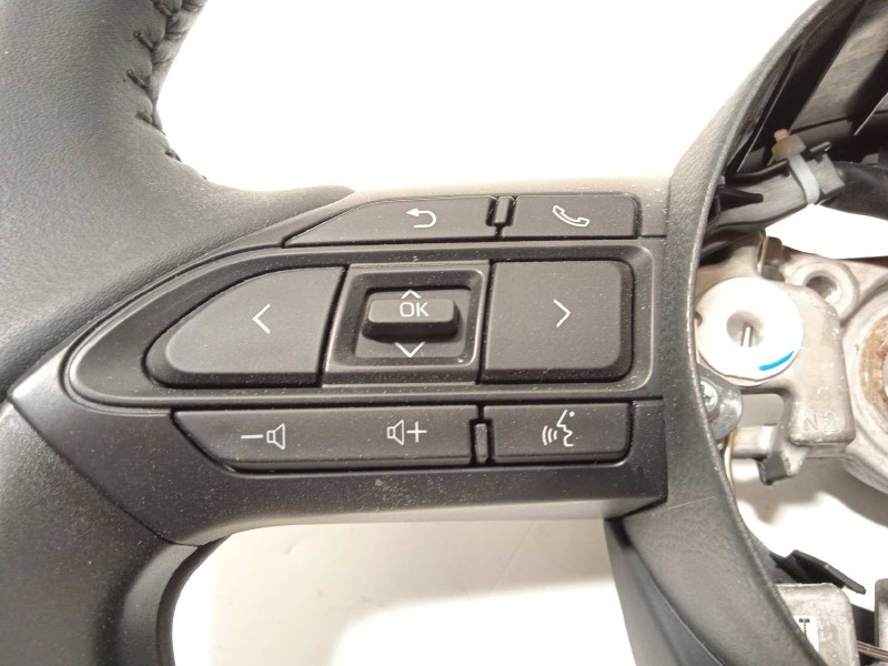 Recambio de volante para toyota yaris cross 1.5 hybrid (mxpj10l) referencia OEM IAM 45100K0140C1  