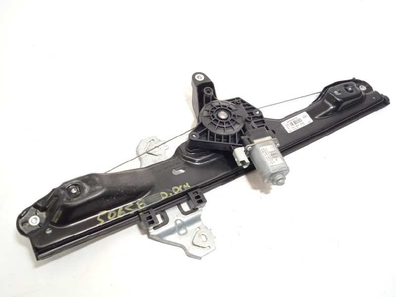 ELEVALUNAS DELANTERO DERECHO 807004EA1D 