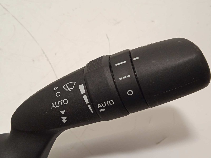 Recambio de mando intermitentes para toyota yaris cross 1.5 hybrid (mxpj10l) referencia OEM IAM 8465202A50 8431902010 8432902020
