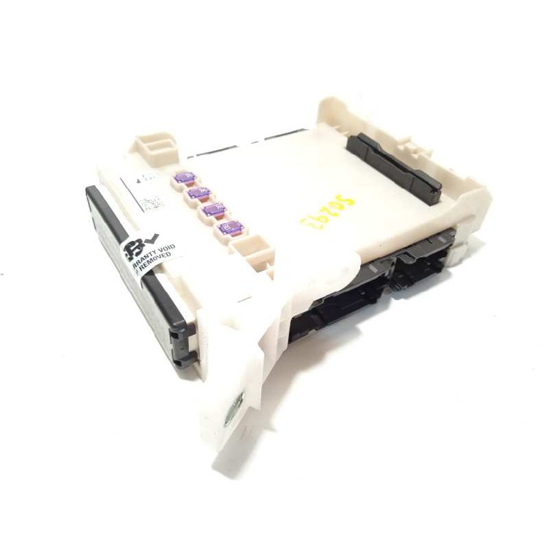 Recambio de modulo electronico para lexus rx (agl20) 450h referencia OEM IAM 8273048Z50A  