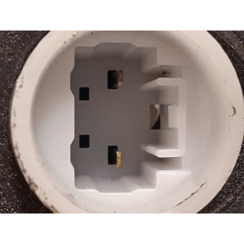 Recambio de cerradura puerta trasera izquierda para toyota yaris 1.0 cat referencia OEM IAM 690600D310  