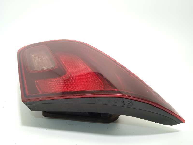 Recambio de piloto trasero derecho interior para opel astra j lim. sport referencia OEM IAM 13319950  