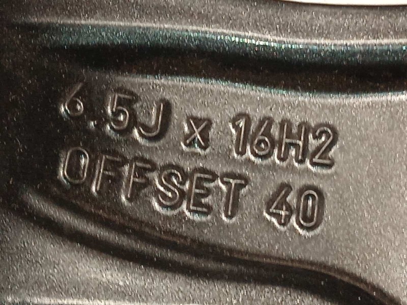 Recambio de llanta para kia xceed 1.0 tgdi cat referencia OEM IAM 52910J7700  