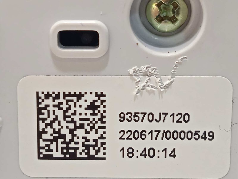 Recambio de mando elevalunas delantero izquierdo para kia xceed 1.0 tgdi cat referencia OEM IAM 93570J7120  93570J7120WK