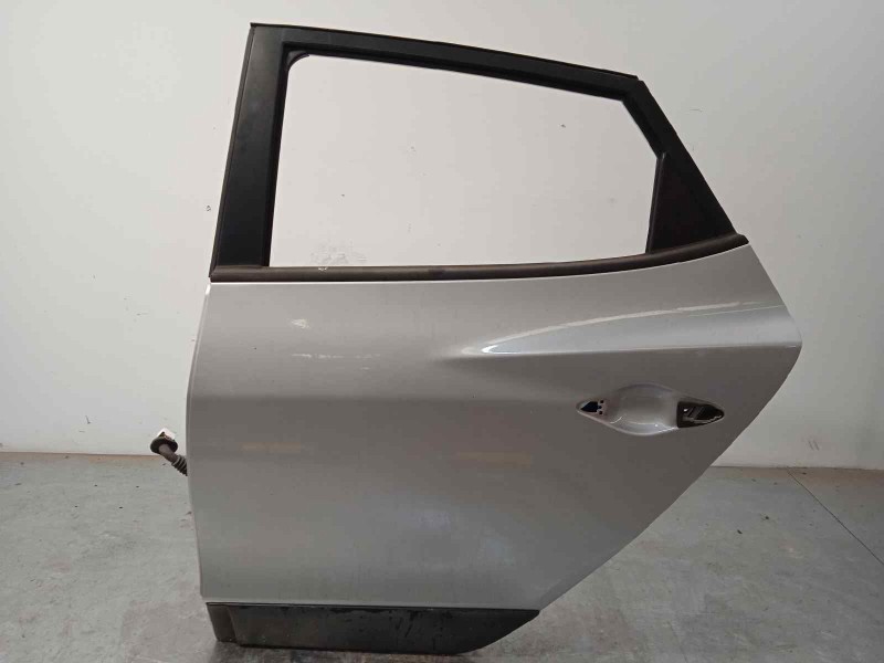 Recambio de puerta trasera izquierda para hyundai ix35 1.7 crdi cat referencia OEM IAM 770032Y011  