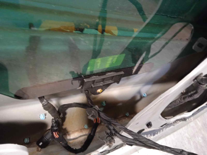 Recambio de puerta trasera izquierda para hyundai ix35 1.7 crdi cat referencia OEM IAM 770032Y011  