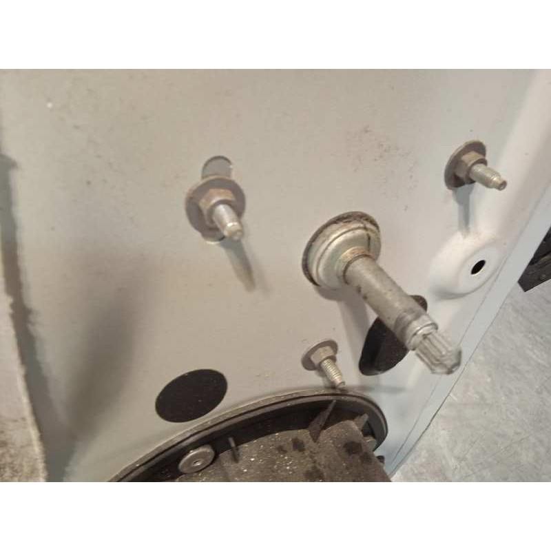 Recambio de puerta trasera izquierda para citroën c3 tonic referencia OEM IAM 9002CC  