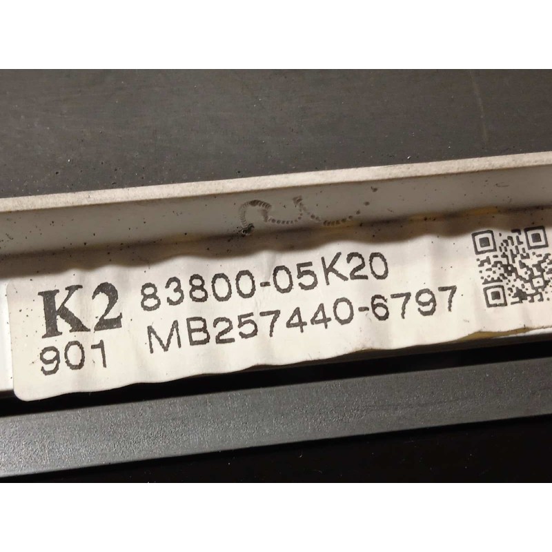 Recambio de cuadro instrumentos para toyota avensis cross sport (t27) active referencia OEM IAM 8380005K20  MB2574406797