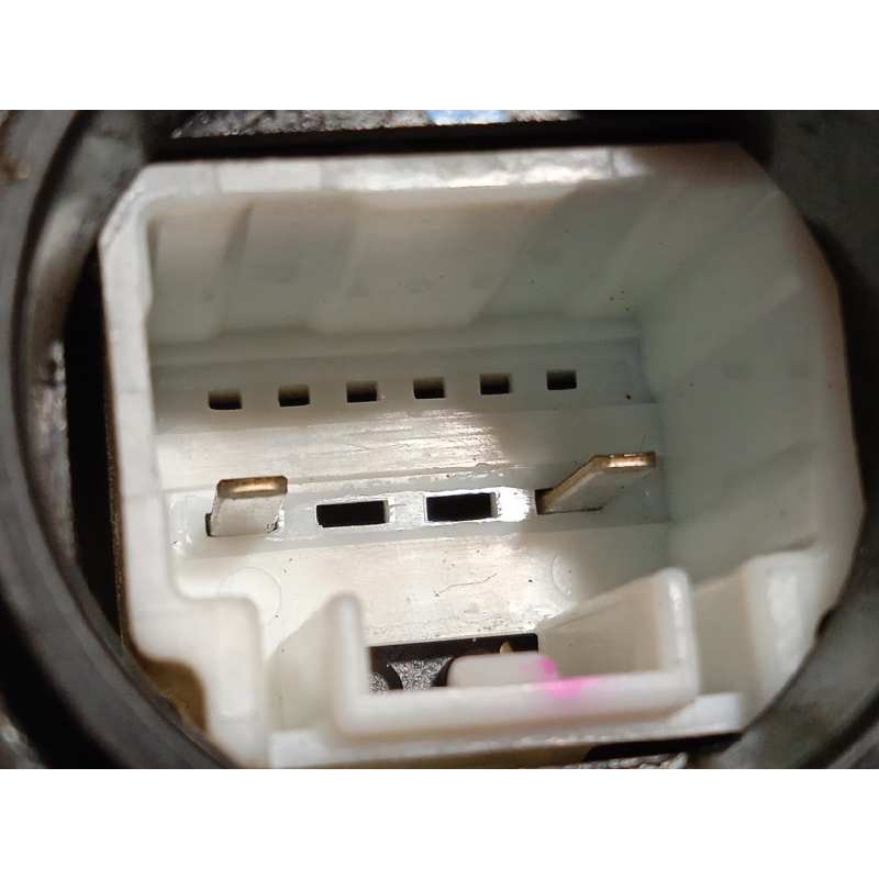 Recambio de cerradura puerta delantera derecha para toyota hilux (kun) referencia OEM IAM 690300K230  