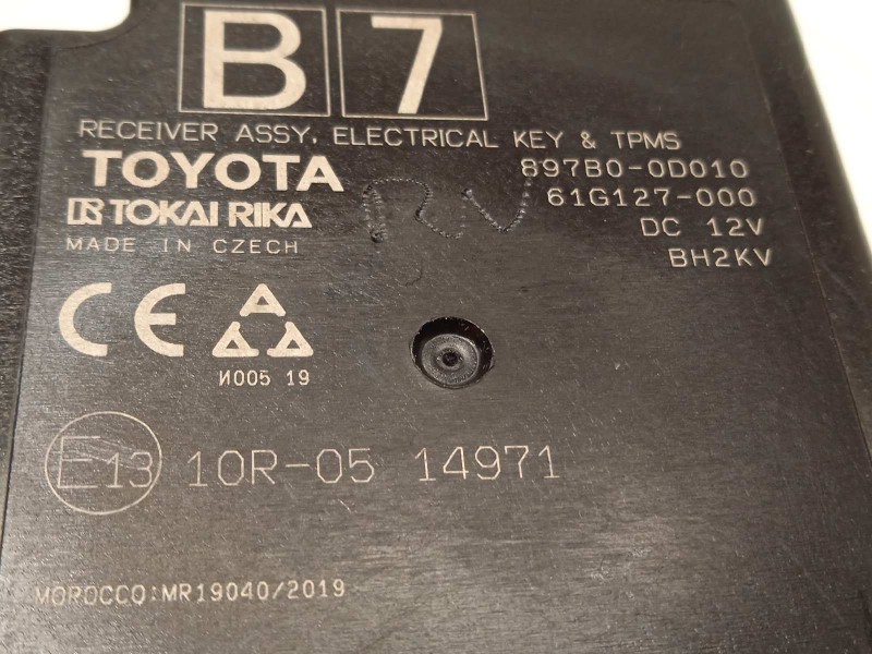 Recambio de modulo electronico para toyota yaris cross 1.5 hybrid (mxpj10l) referencia OEM IAM 897B00D010  