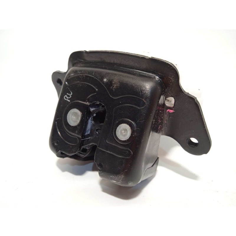 Recambio de cerradura maletero / porton para toyota yaris cross 1.5 hybrid (mxpj10l) referencia OEM IAM 693500D250  