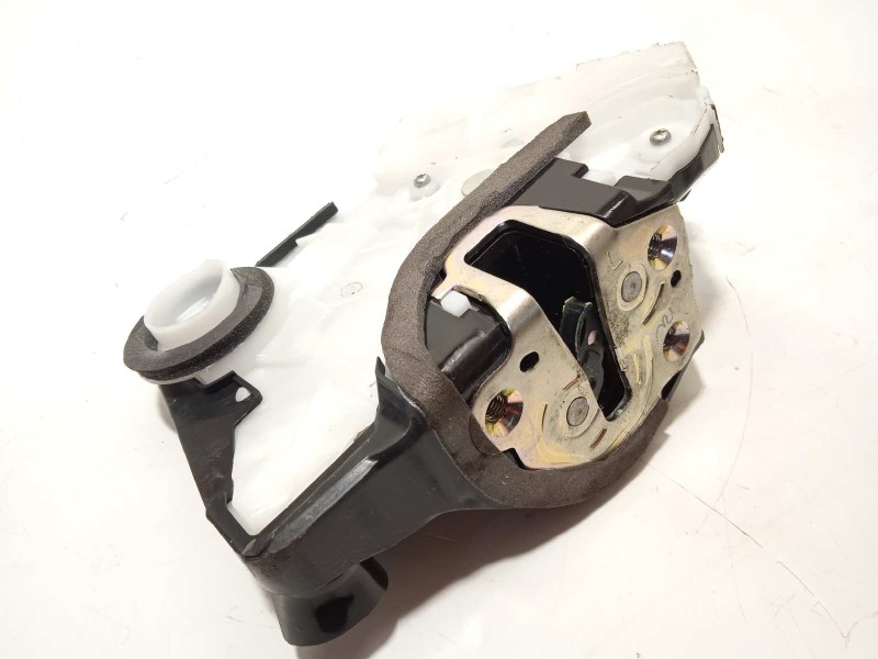 Recambio de cerradura puerta delantera izquierda para toyota yaris cross 1.5 hybrid (mxpj10l) referencia OEM IAM 69040K0040  