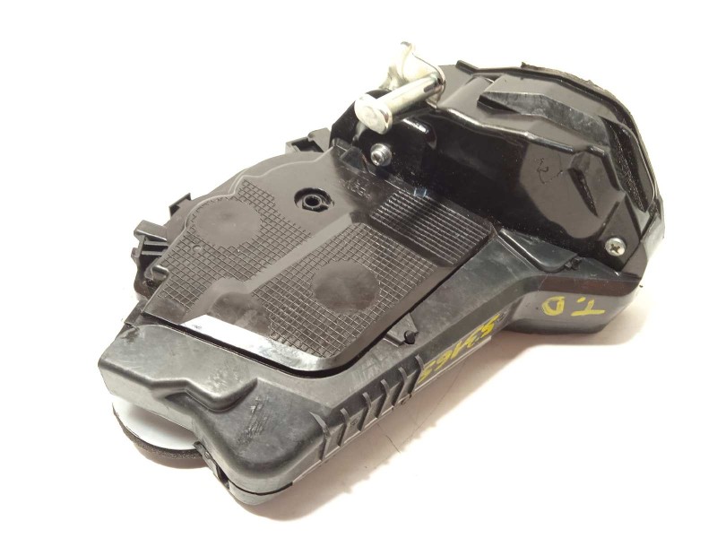 Recambio de cerradura puerta trasera derecha para toyota yaris cross 1.5 hybrid (mxpj10l) referencia OEM IAM 69050K0030  