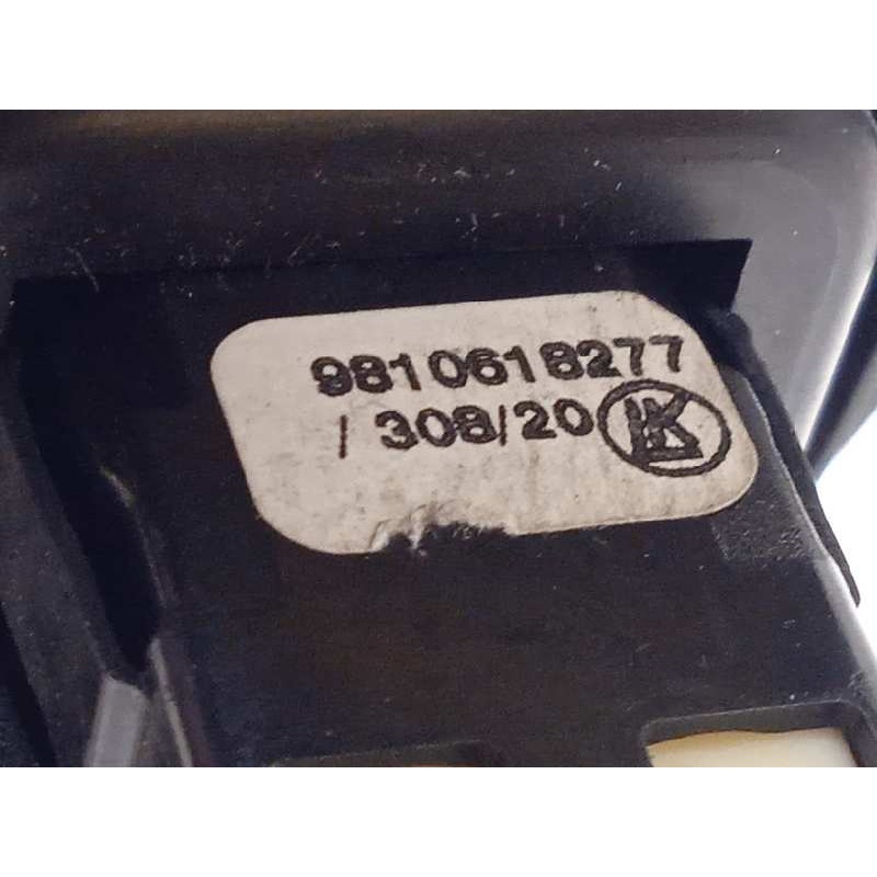 Recambio de mando multifuncion para peugeot 3008 gt line referencia OEM IAM 9810618277 9816034477 9810617677