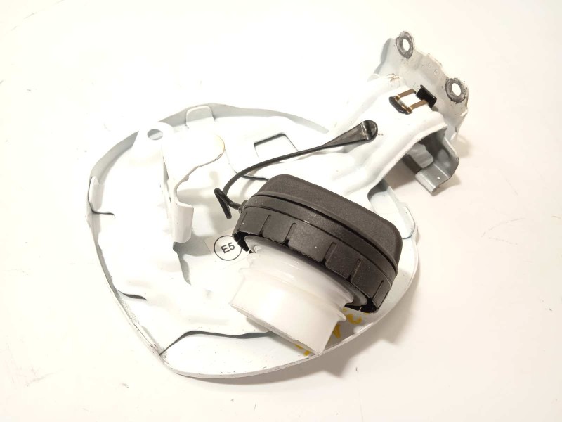 Recambio de tapa exterior combustible para toyota yaris cross 1.5 hybrid (mxpj10l) referencia OEM IAM 7730012020  
